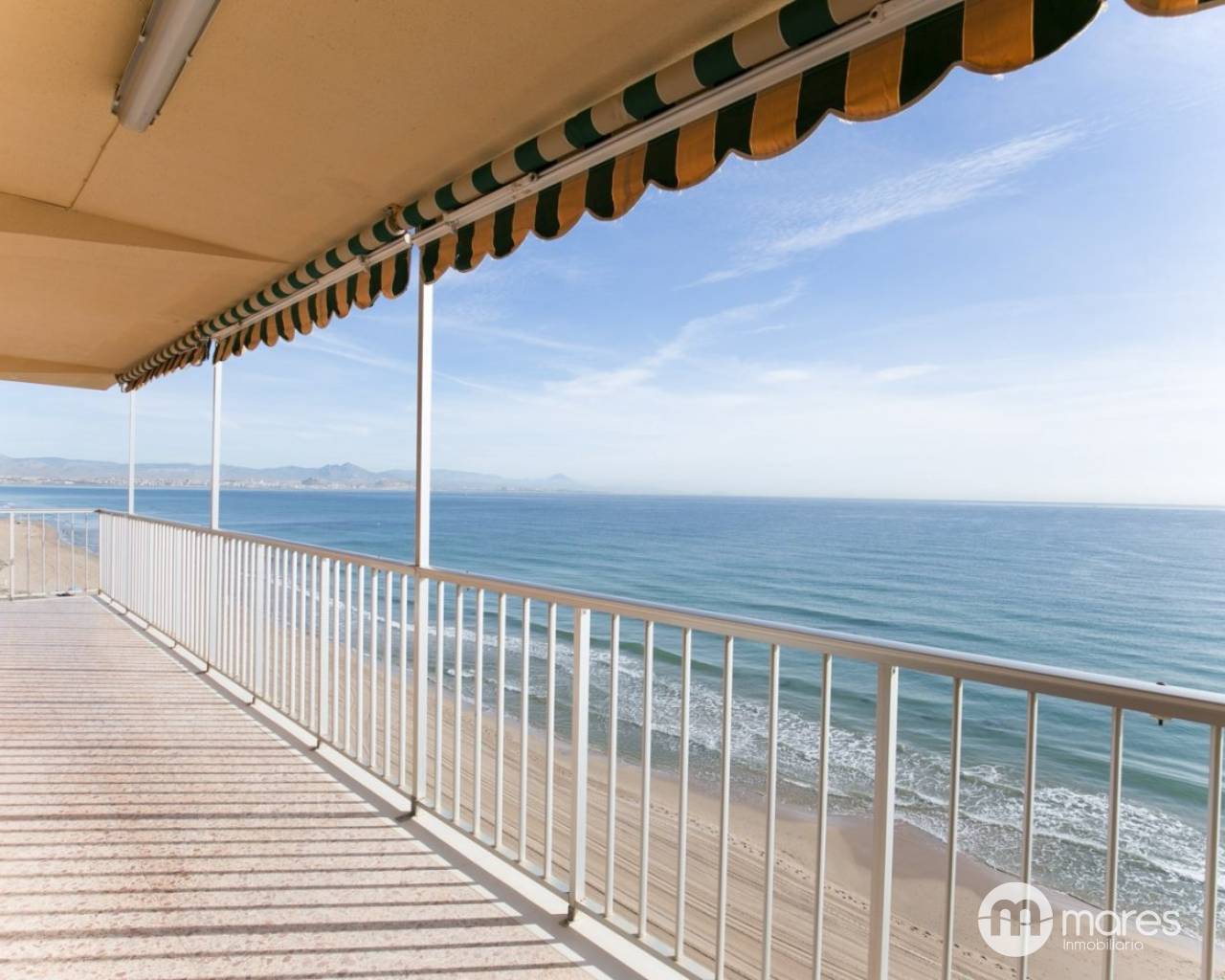 Apartment - Sale - Arenales del sol - Zona paseo maritimo