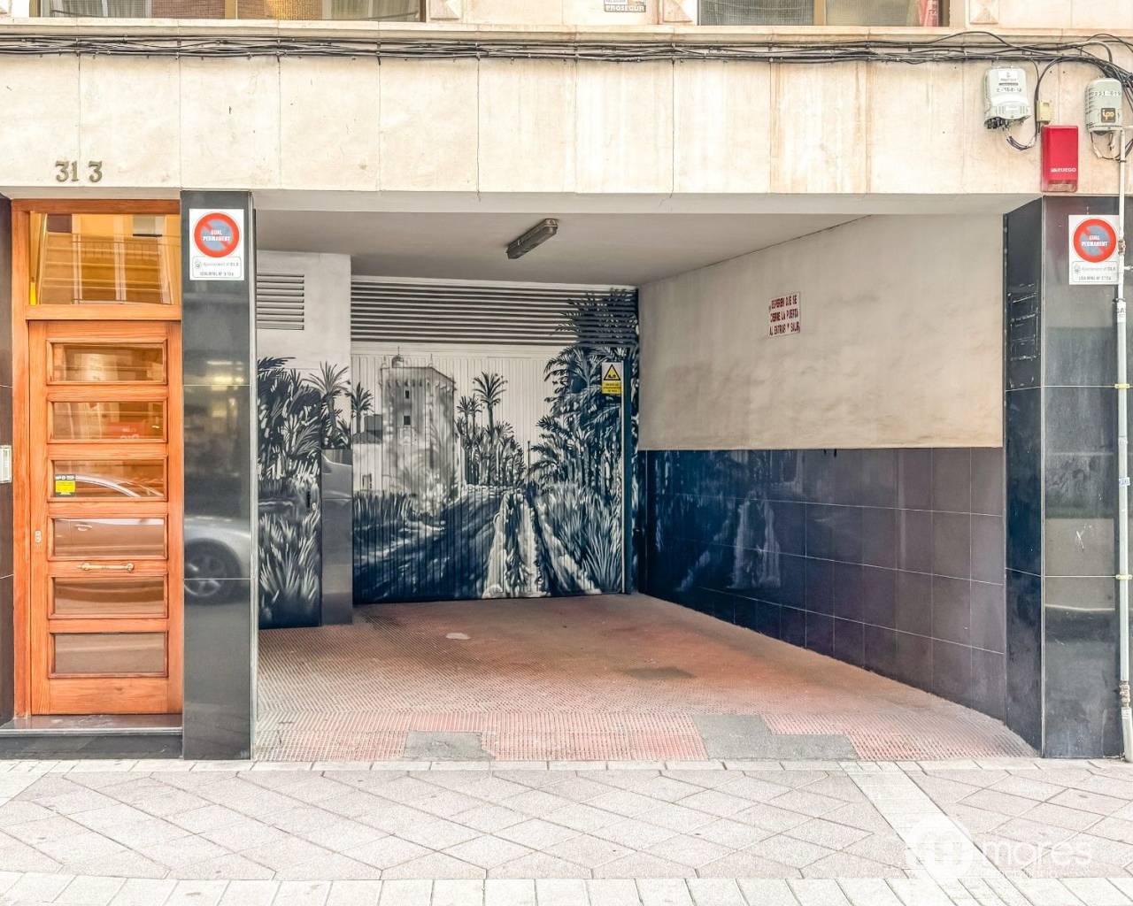 Garage - Sale - Elche - Raval - Puertas Coloradas