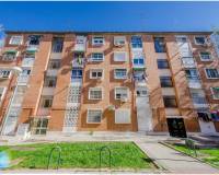Sale - Ground floor apartment - Madrid - Pavones