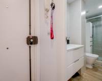 Sale - Ground floor apartment - Madrid - Pavones