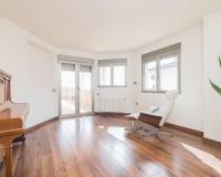 Sale - Single family house - Torrellano - Centro