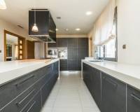 Sale - Single family house - Torrellano - Centro