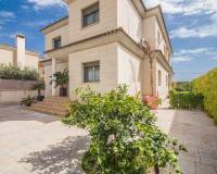 Sale - Single family house - Torrellano - Centro