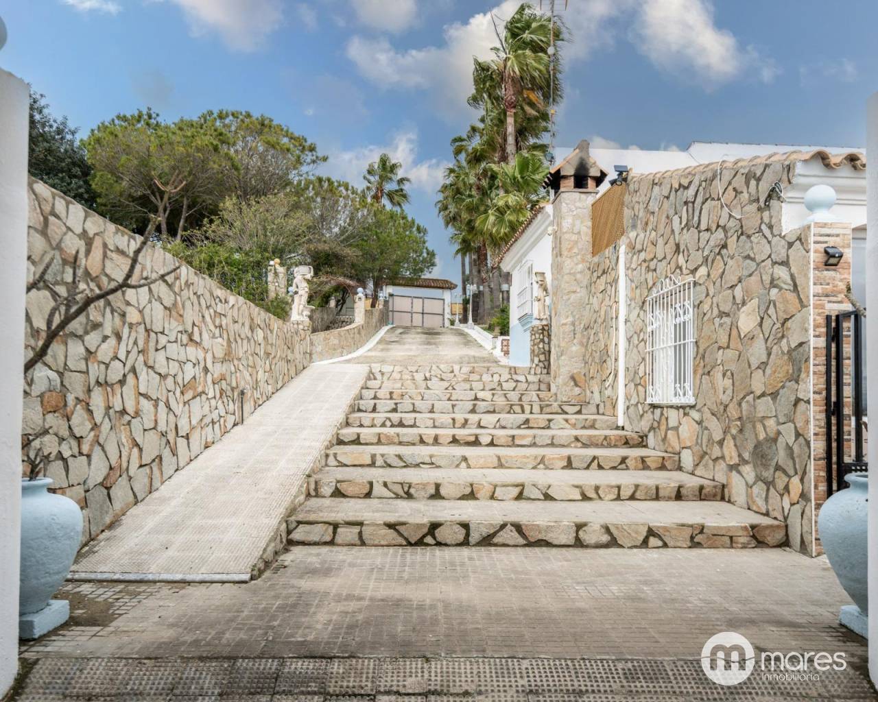 Unique property - Sale - Chiclana de la Frontera - Las Lagunas - Campano