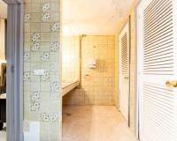 Venta - Local comercial - Madrid - Adelfas
