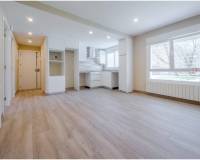 Venta - Planta baja - Madrid - Pavones